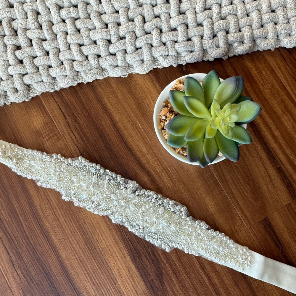 Stella York | NWT Ivory Beaded Bridal Sash Belt | 22